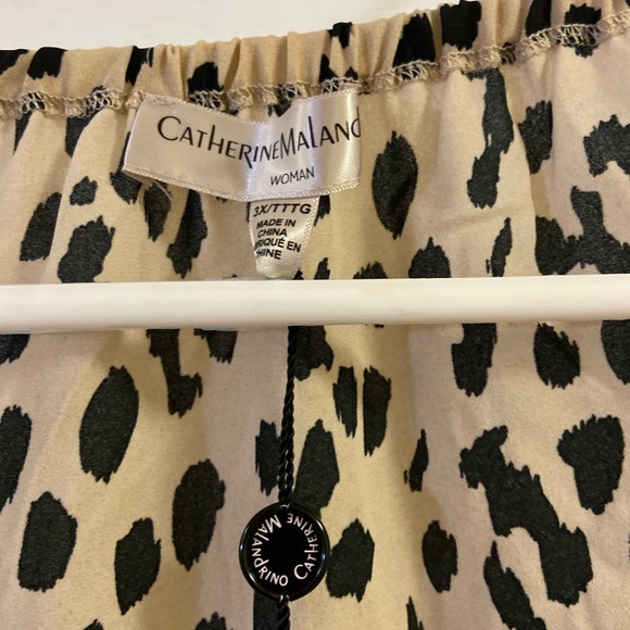 Leopard Print Ruffle Blouse - Picture 4 of 6